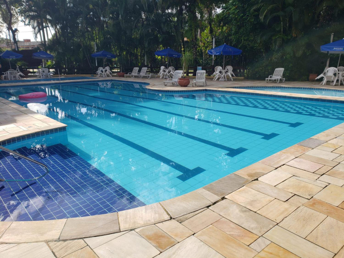 Sport & Beauty 2, Amarilis Flat Maravilhoso - dentro de Riviera, com servico de hotelaria, sauna e piscinas climatizad, Bertioga