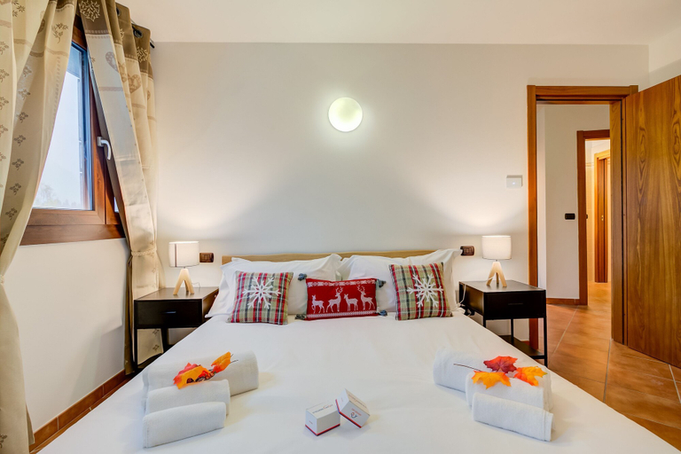 Room 4, L Aquila Campo Smith On The Ski Slopes, Torino