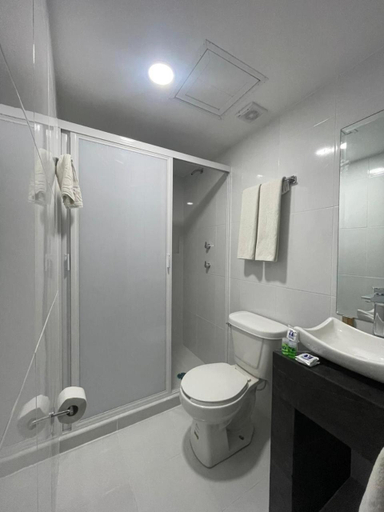 Bathroom 5, Hotel GALENO, Veracruz
