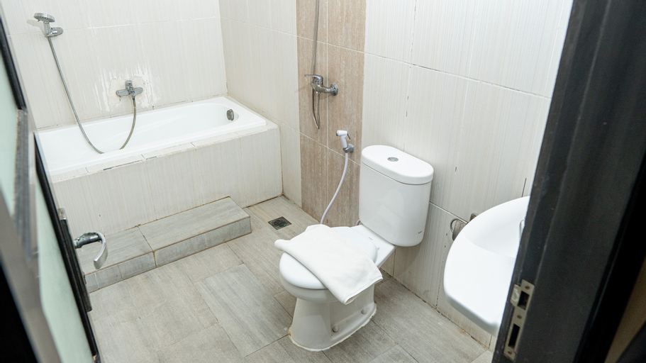 Bathroom 9