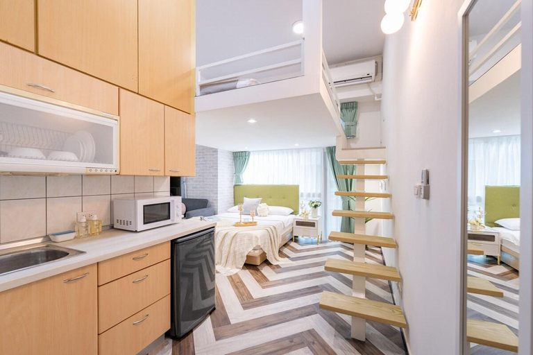 Others 5, FB Apt w/ lift near Ximen MRT 西門町 近西門地鐵站 獨立浴室, Taipei City