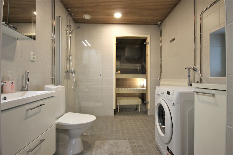 Bathroom 3, Forenom Serviced Apartments Kuopio, North Savonia