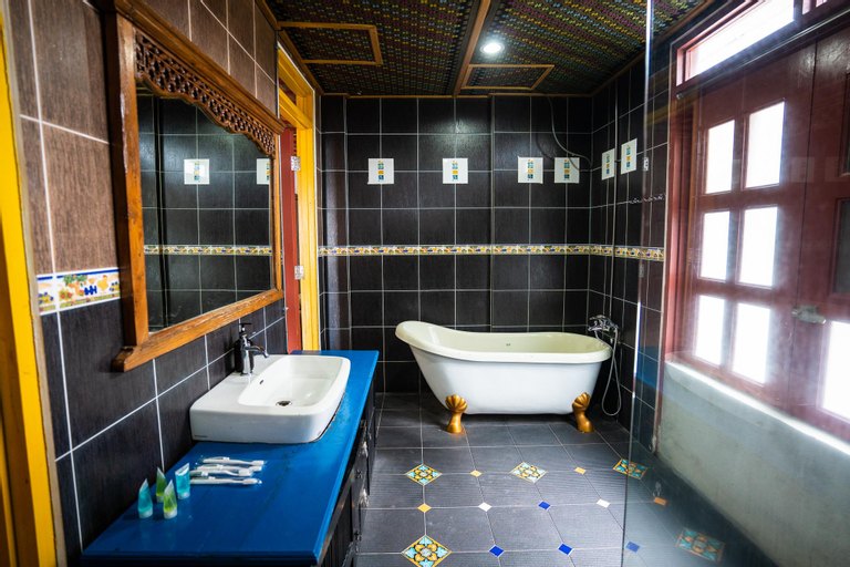 Bathroom 6