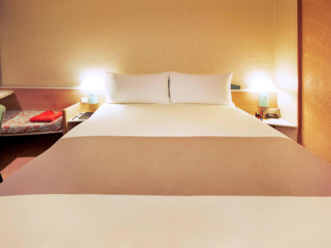 Bedroom 13