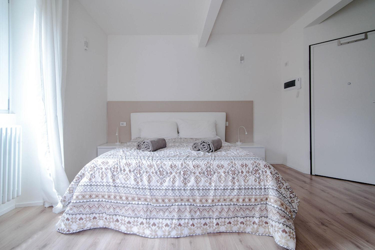 Bedroom 1, Casa Above George, Como