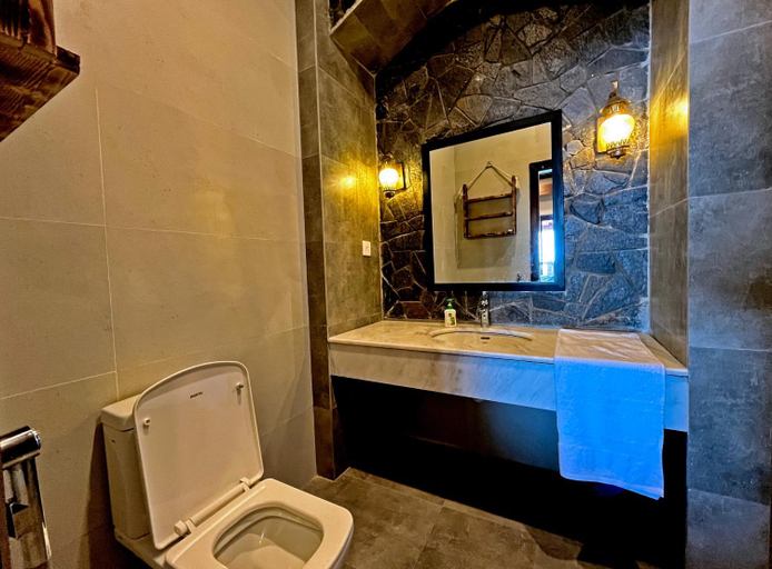 Bathroom 3, Cedar Lodges Resort and Residences Galiyat, Hazara
