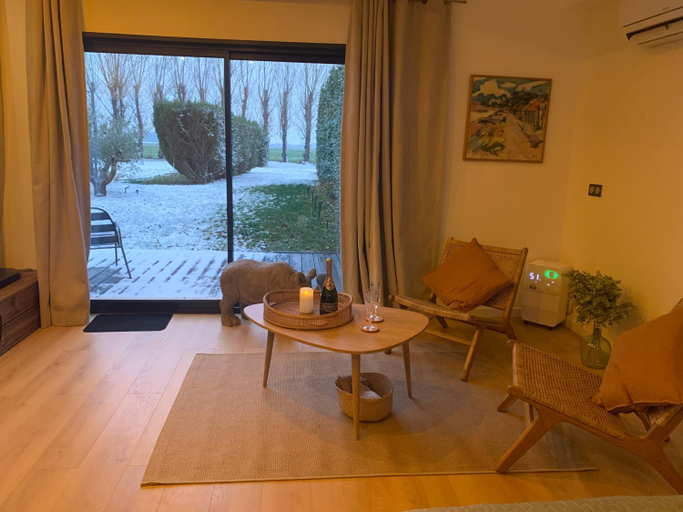 Others 4, Chambre romantique avec Jacuzzi privee, Seine-et-Marne