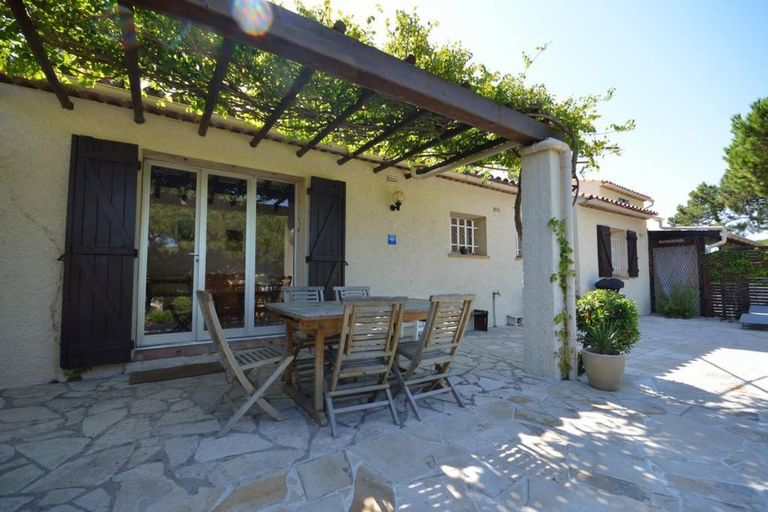 Others 5, Villa- Mazet 59, Var