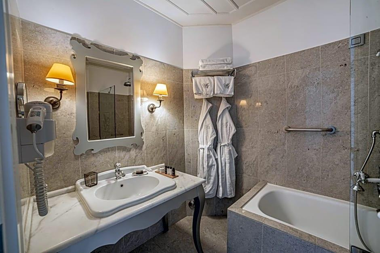 Bathroom 4, Micra Anglia Boutique Hotel & Spa, South Aegean