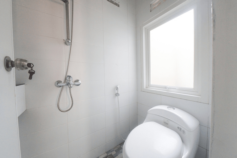 Bathroom 7