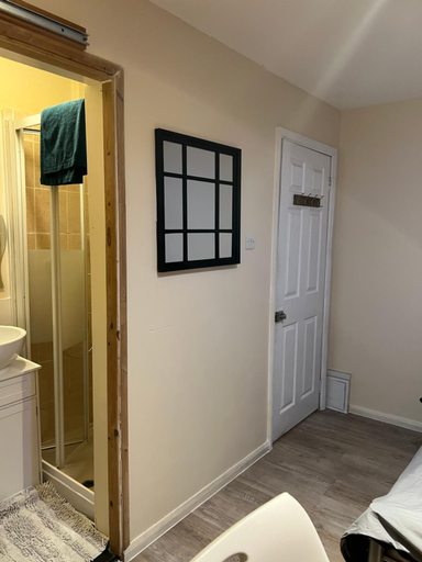 Others 4, Oxborne Rooms UK - Seaton, London