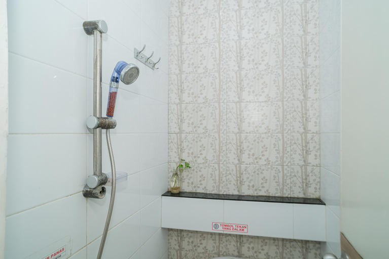 Bathroom 7