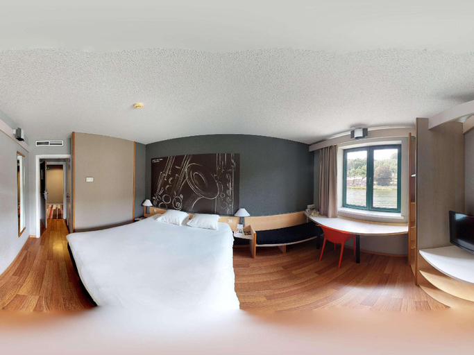 Bedroom 12