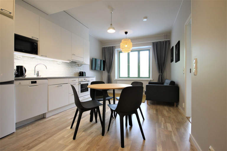 Dining Room 7