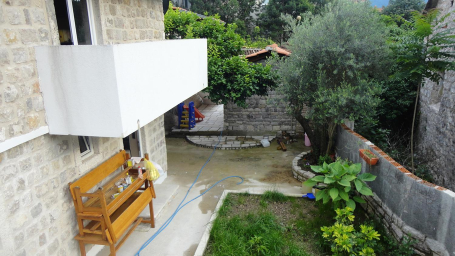 Others 2, Apartments Lanmari