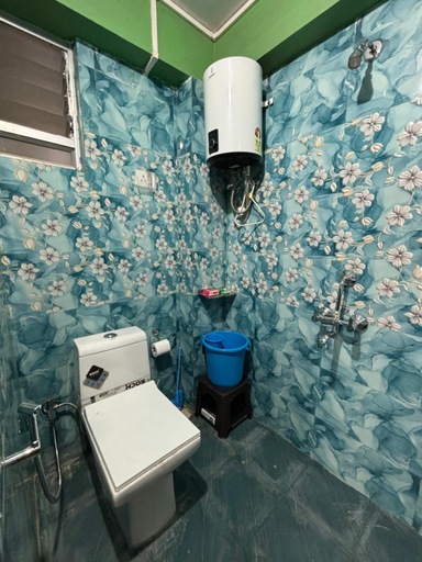 Bathroom 2, Kharga Kunj Staycation, Darjiling