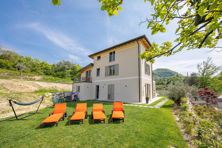 Room 2, Ricomilla Holiday-finestra Sul Verde-, Brescia