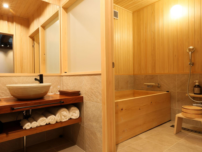 Bathroom 2, UHN Nara Maruto Shoyu formerly NIPPONIA Tawaramoto Maruto Shoyu, Tawaramoto