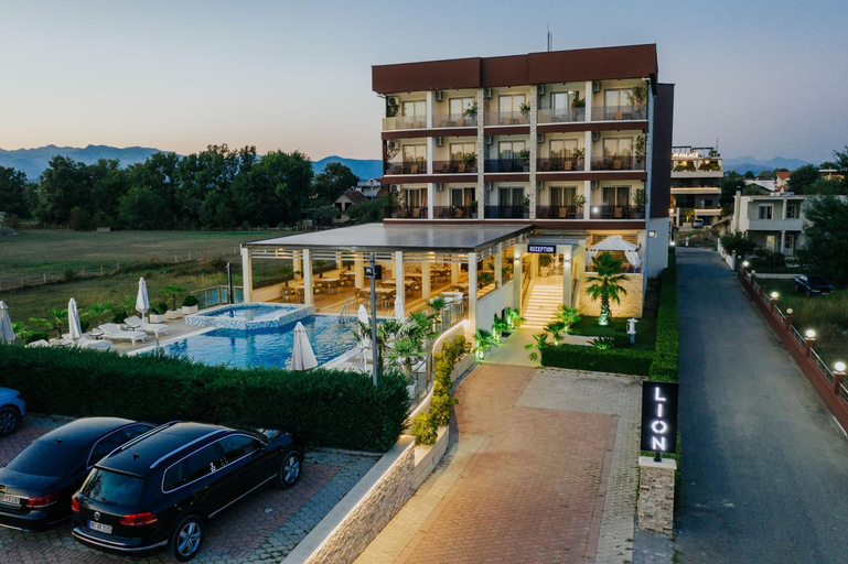 Exterior & Views 1, Hotel Lion