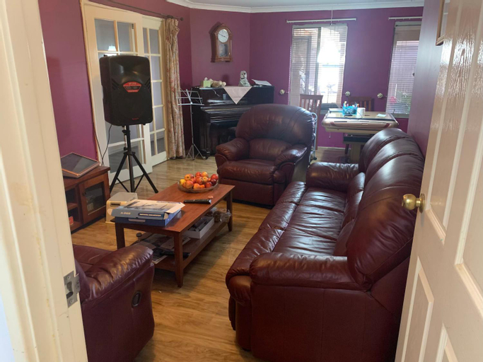 4, lovely Double room share bathroom and kitchen, Canning