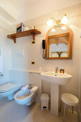 Bathroom 4, Hotel Corte Regina, Brescia