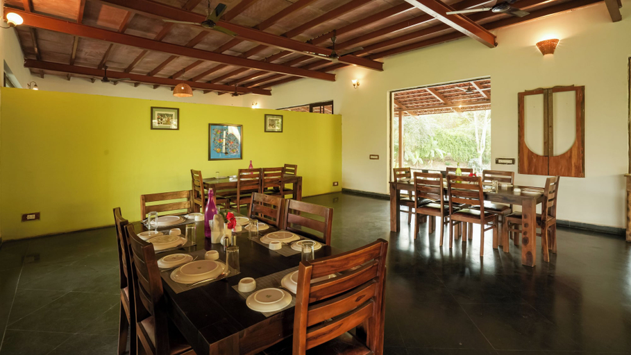 Food & Drinks 5, Mahua Tola Tadoba, Chandrapur