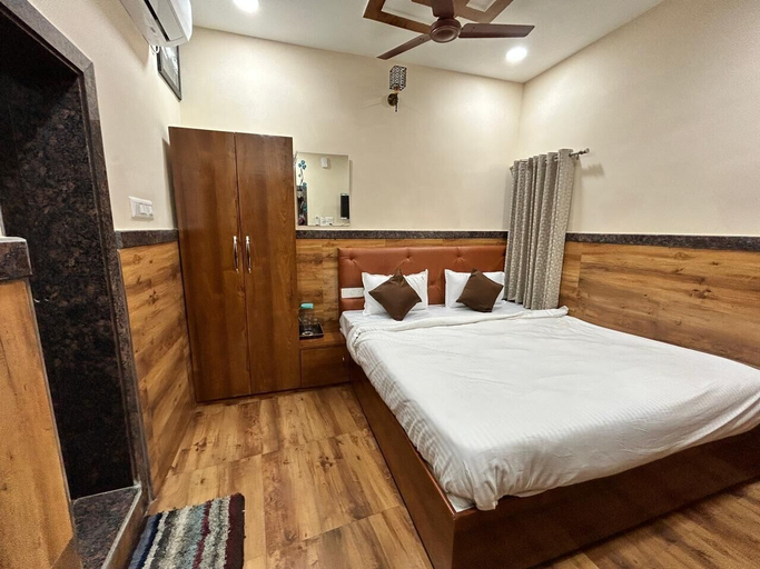 Bedroom 2, Amma Rooms and Dormitory, Raipur