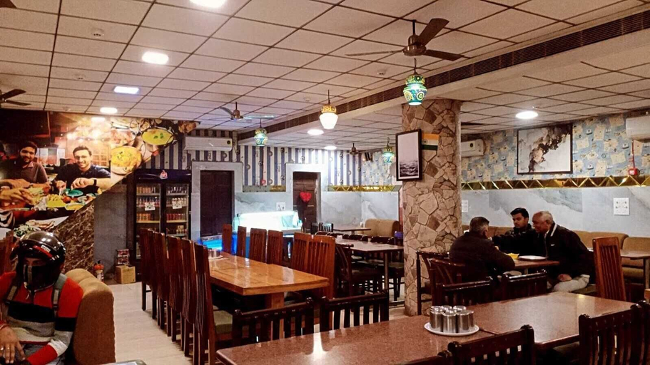 Food & Drinks 5, Deepak Hotel, Meerut