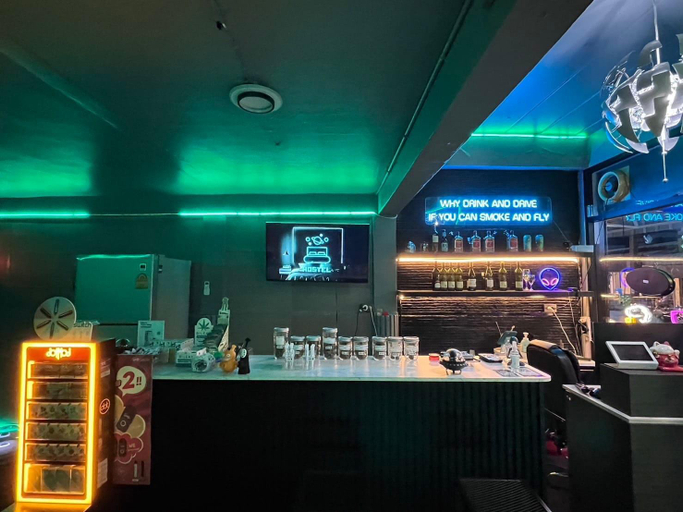 Others 2, Doctor Alien Hostel, Don Muang