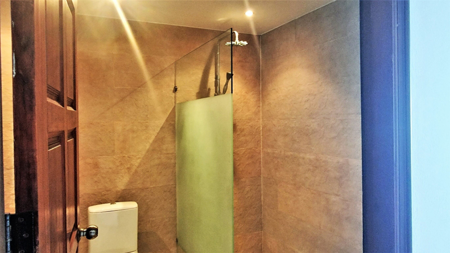Bathroom 5, Large Studio Condo Jomtien, Pattaya