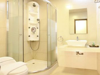 Gumilang Regency Hotel Room Type - Deluxe Twin Room