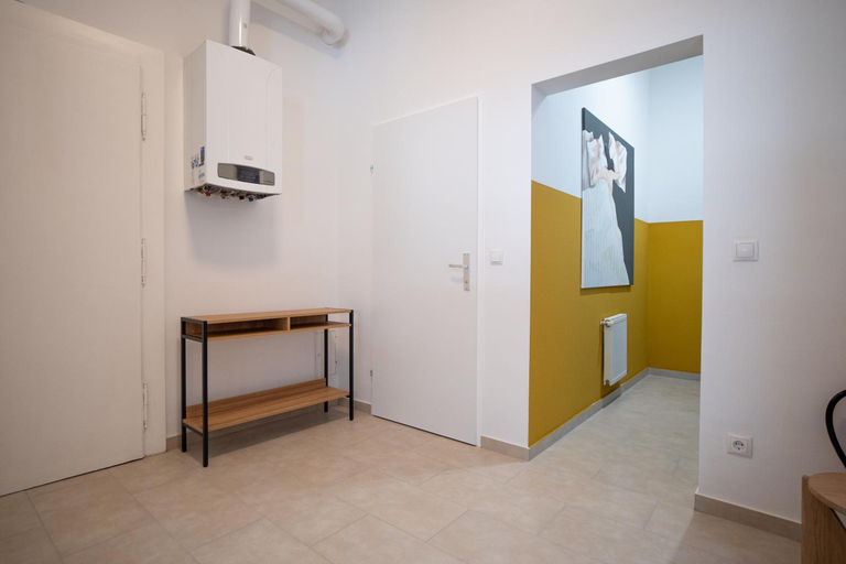 Others 2, Central brand-new apartment with a patio, Wien