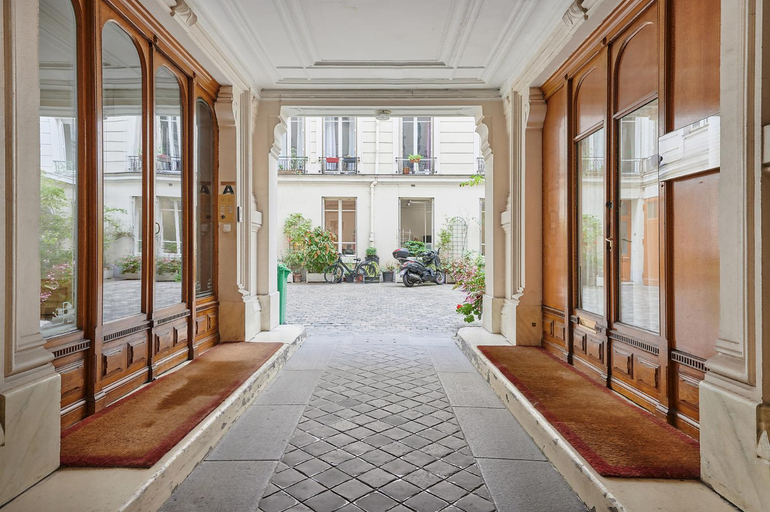 Others 4, Residence Center of Paris by Studio prestige, Paris
