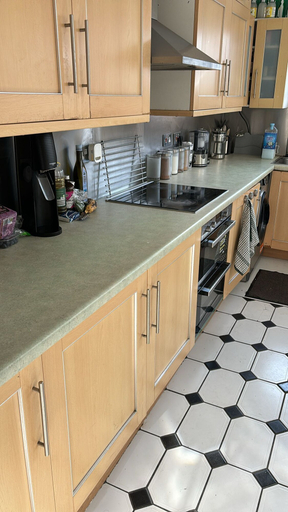 Others 3, Thornton Awesome Stay 3, London