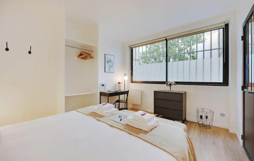 Others 3, Charming Appartements for 4 people – Le Marais, Paris