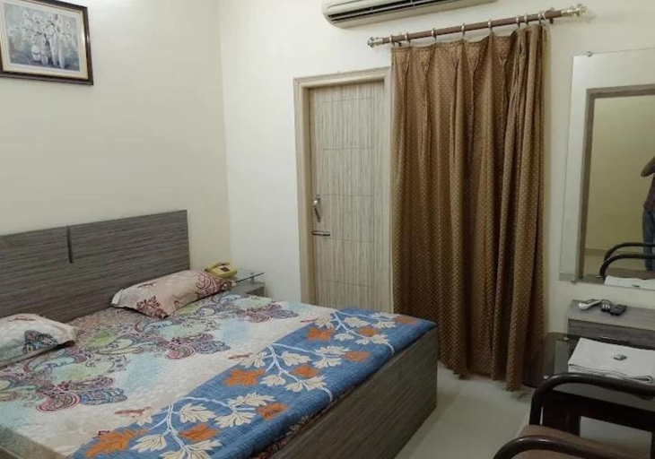 Bedroom 4, Goroomgo Royal Elite Inn Jalandhar, Jalandhar