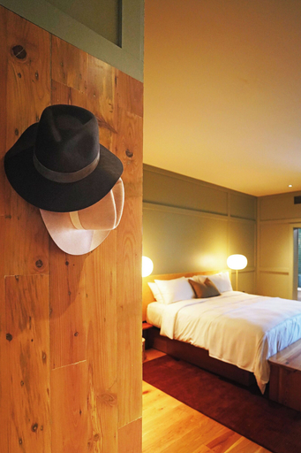 Bedroom 4, Albert Hotel, Gillespie