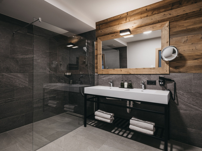 Bathroom 5, VAYA Ladis, Landeck