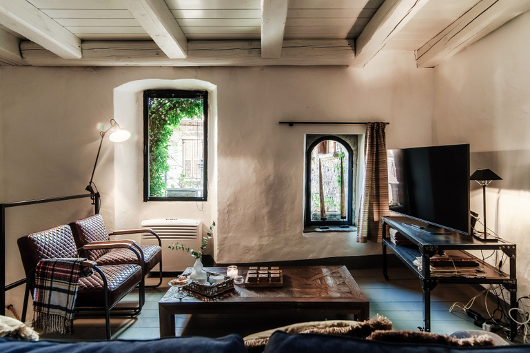 Living area 5, Casa Isola, Como