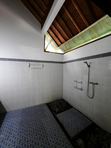 Bathroom 3, Kirana Homestay, Karangasem