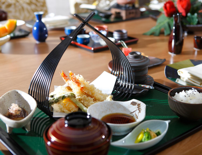 Food & Drinks 8