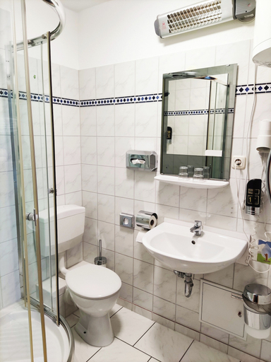 Bathroom 5, Hotel Am Hopfenmarkt, Rostock