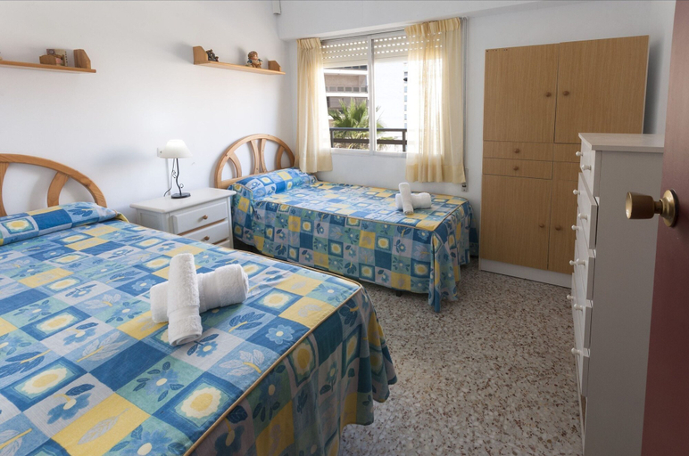 Room 3, River in Daim s With 2 Bedrooms and 1 Bathrooms, Valencia