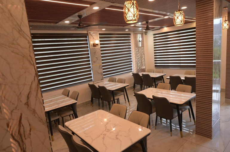 Food & Drinks 5, Hotel Udit inn, Garhwal