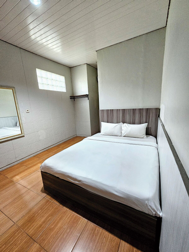 Bedroom 15