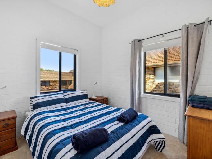 Bedroom 2, Courtyard Villa, Coffs Harbour - Pt B