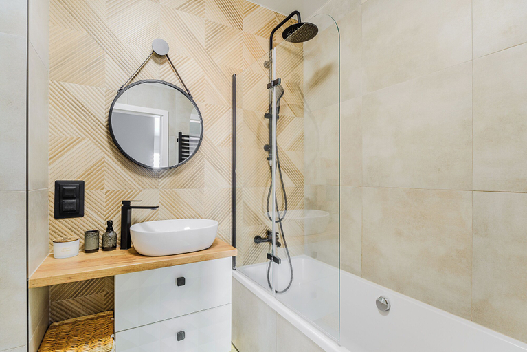 Bathroom 4, Lumina airy apartments with balcony, Łódź