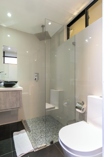 Bathroom 4, Provenza Lofts, Medellín