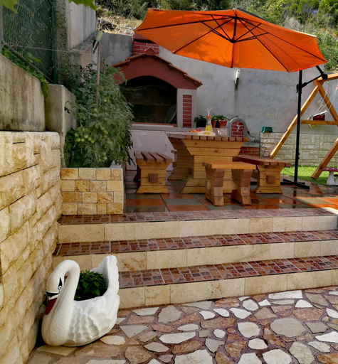 Others 5, Apartment for four persons with sea view in Trogir near the beach, Okrug