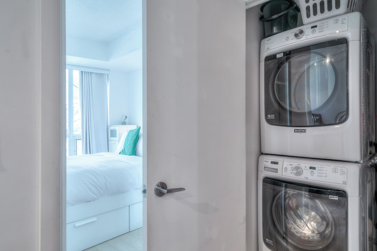 Bathroom 3, The 300 Suites, Toronto